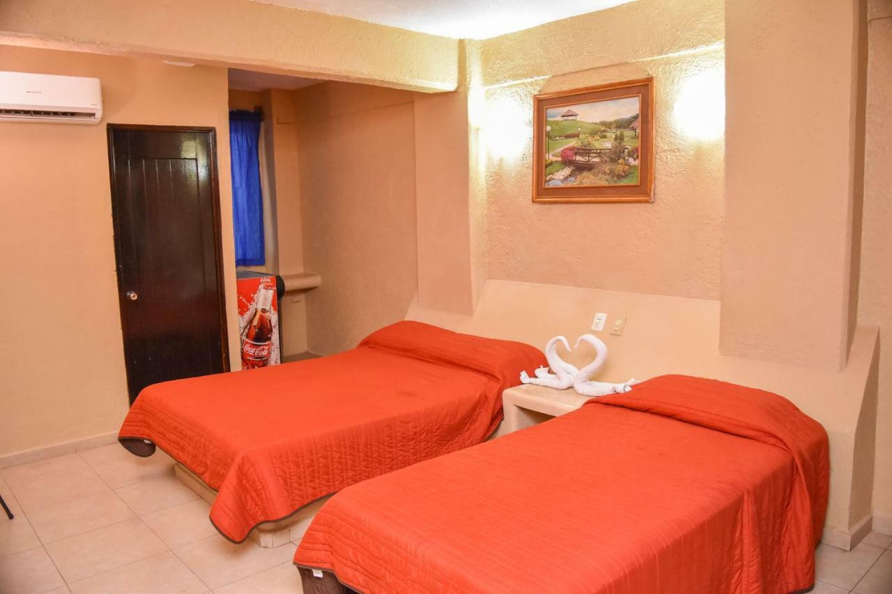Hotel Gaby Inn ซีฮัวตาเนโค ภายนอก รูปภาพ